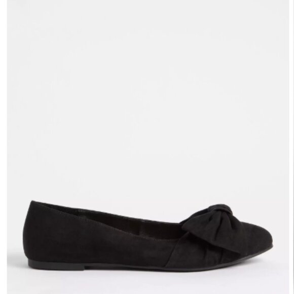 Torrid Black Pointed Toe Bow Flat (6WW) - Picture 4 of 9